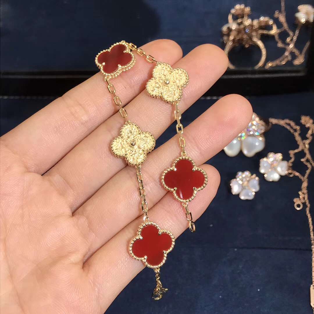 Van Cleef&Arpels Vintage Alhambra 5 motifs Bracelet 18K Yellow Gold Red Carnelian No Diamonds VCARP0Q