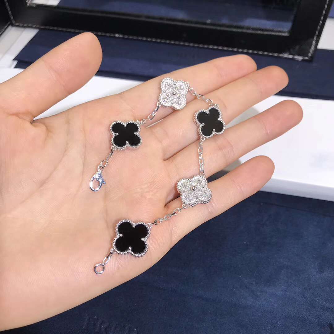 Van Cleef&Arpels Vintage Alhambra 5 motifs Bracelet 18K White Gold Black Onyx With Diamonds VCARP2R90