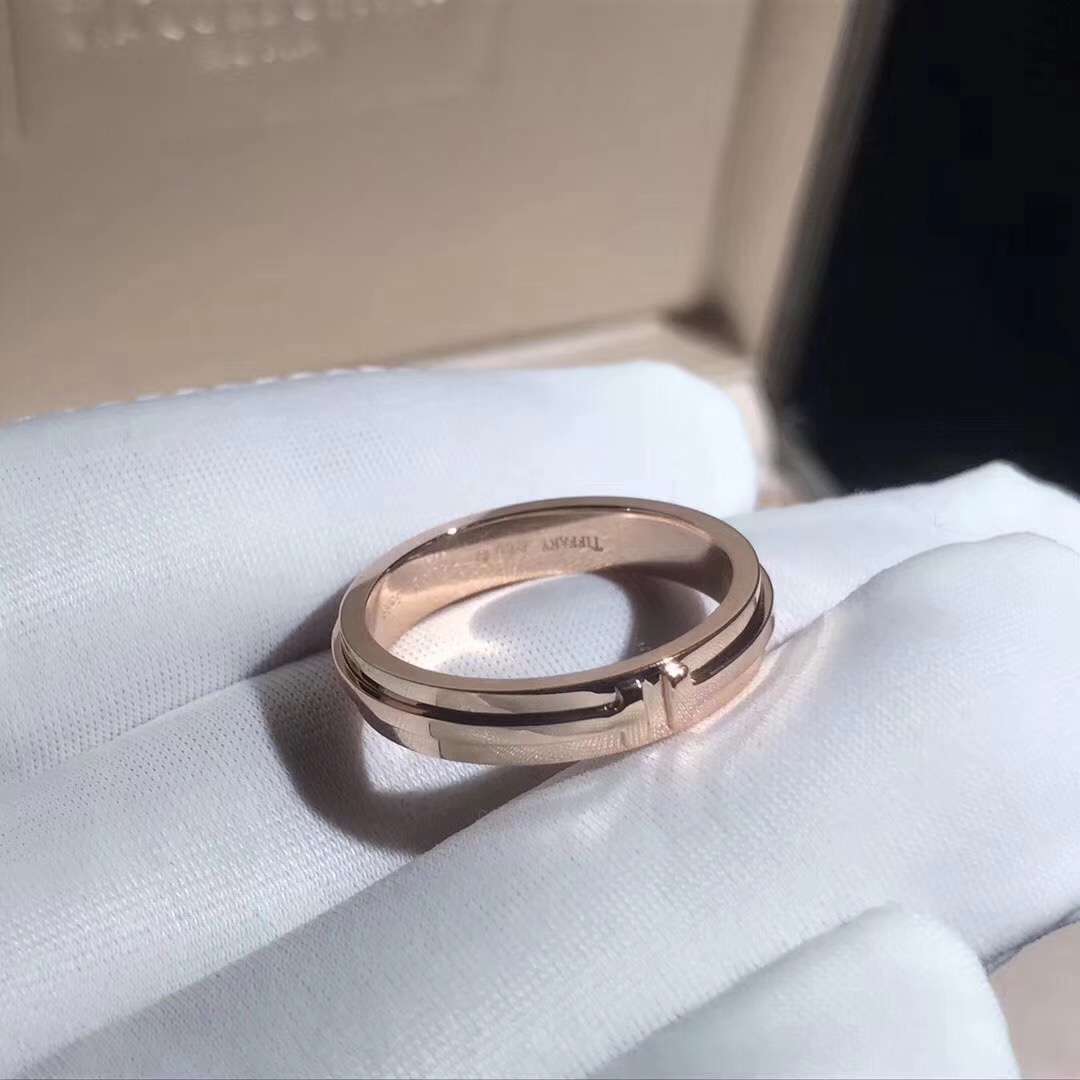 Tiffany T Ring Wedding Ring T Two 18K Rose Gold No Diamonds 