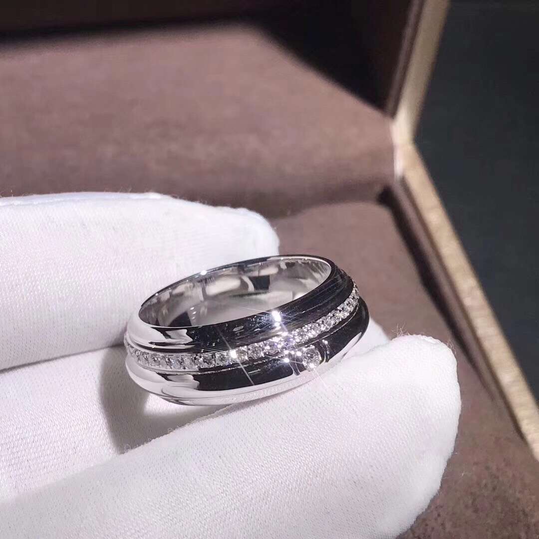 Piaget Possession Ring 18K White Gold Three Circle Turnable With Diamonds G34P9A00