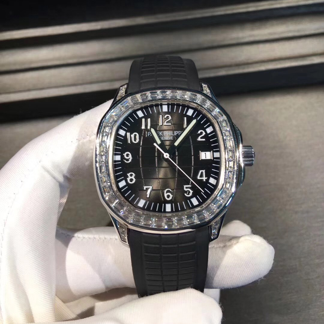 Patek Philippe Aquanaut Diamond Watch PP40006C 